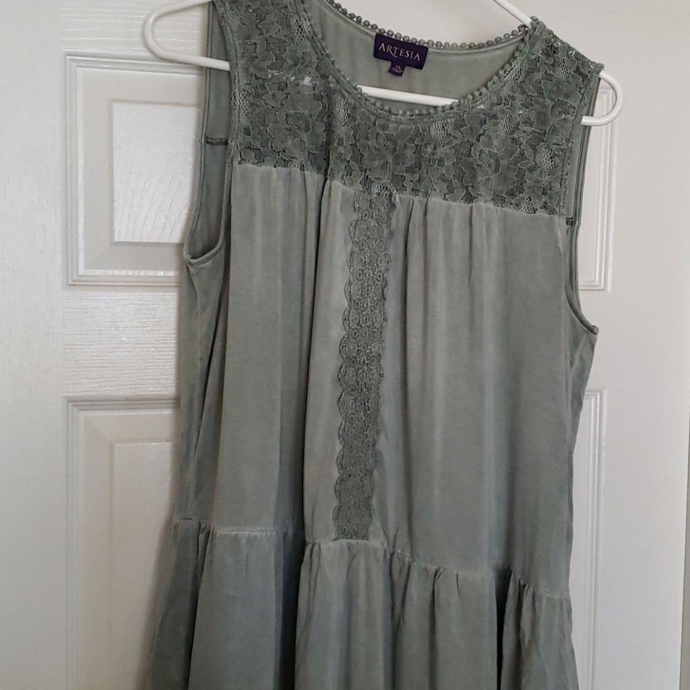 Sleeveless top